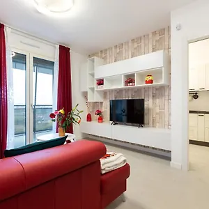 Fiera Flat With Garage Apartamento