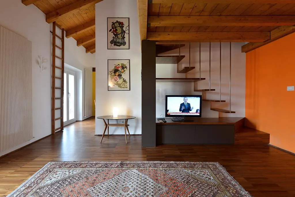 Heart Milan Apartments Navigli 0*,  Италия